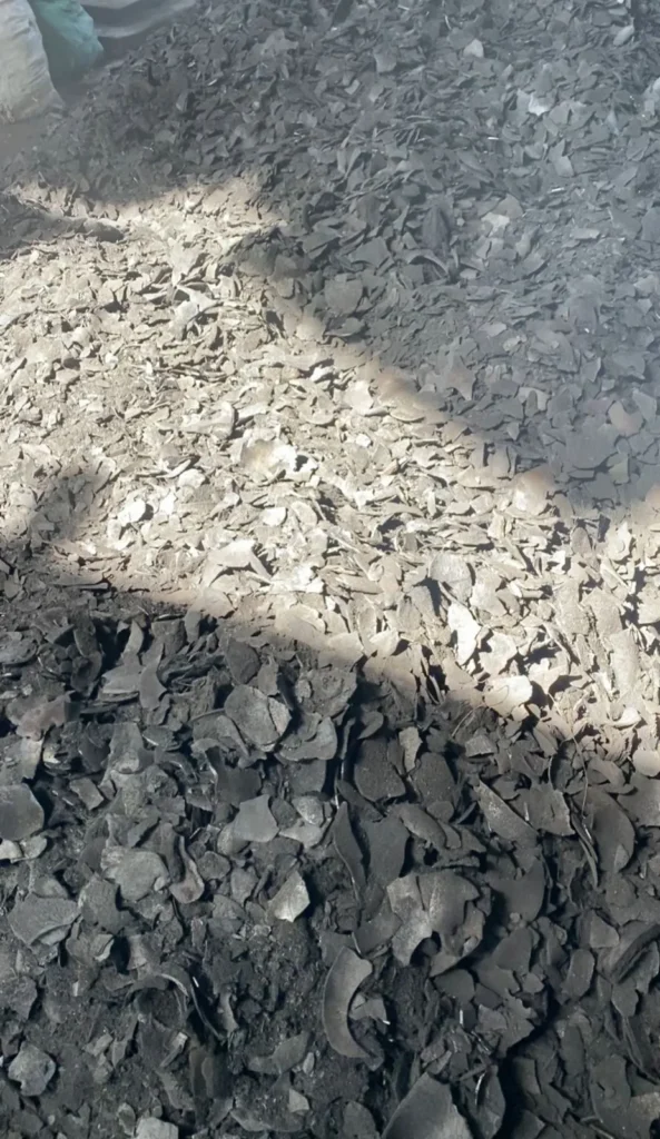 Coconut shell charcoal made from natural coconut shells